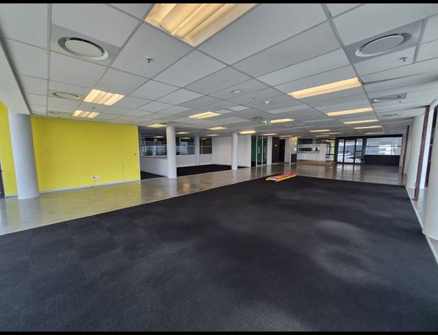 492M² OFFICE TO LET IN SANDTON CENTRAL